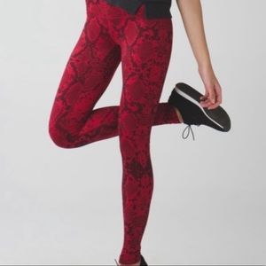 RED SNAKESKIN LULULEMON WUNDER UNDERS